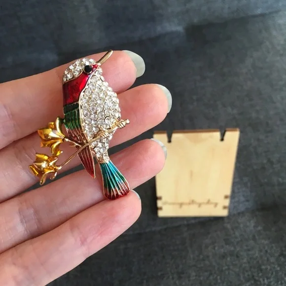 Fashion Rhinestone Hummingbird Brooch, Sparkly, Bling, Gold, Red - Picture 1 of 17